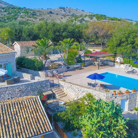 Helona Κασσιόπη